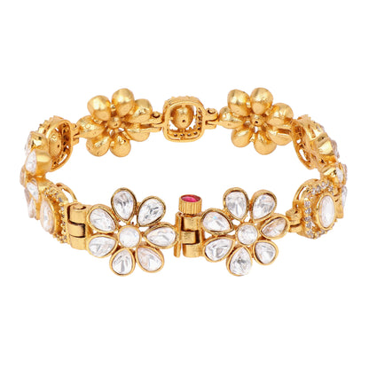 👑 Queenura™ Flower Shape Kundan Chain Bracelet