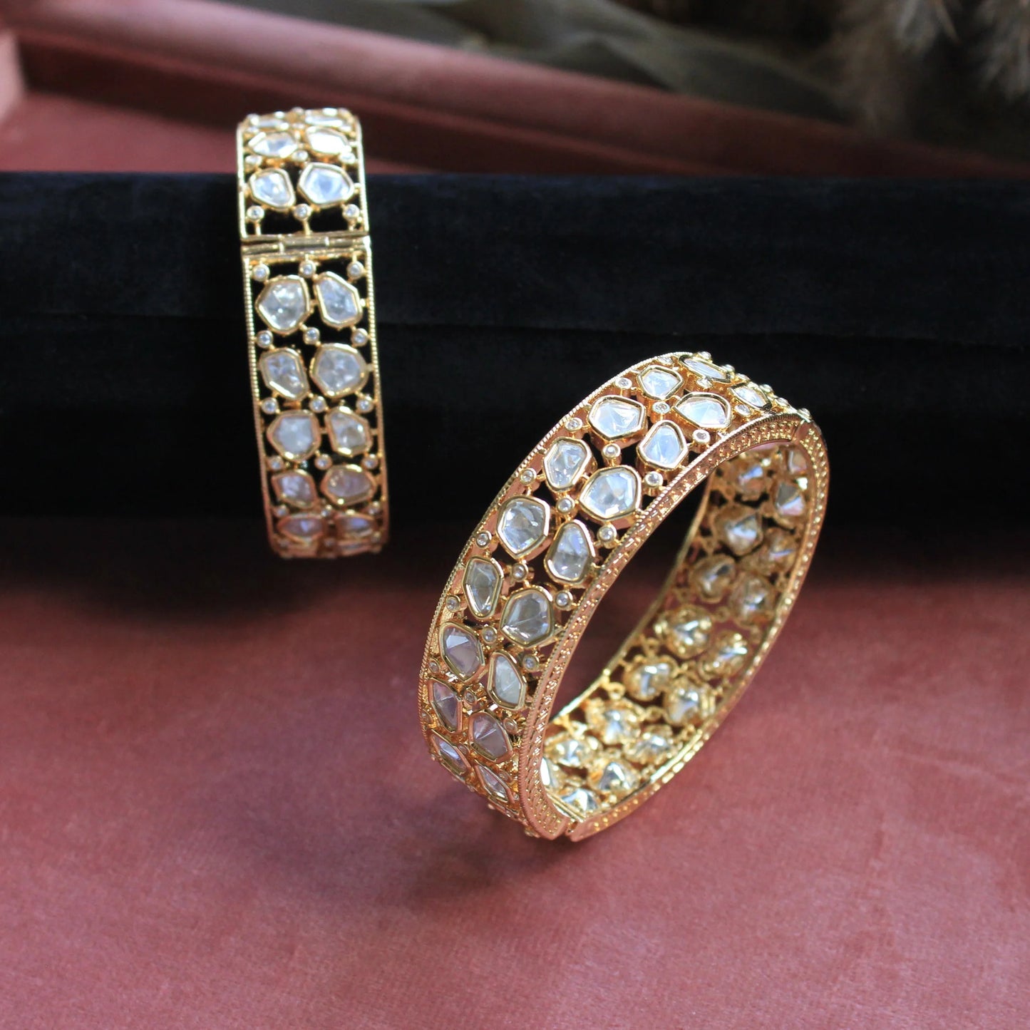 👑 Queenura Pachi Kundan Flower Bracelet
